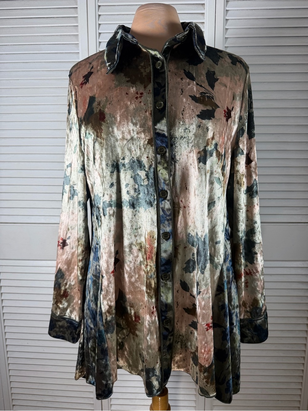 Adore Velvet Floral Button Down Tunic Shirt L Boho Artsy Swing Top NWOT